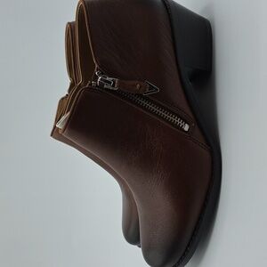 NEW Vionic Joy Jolene boot in MOCHA Size 7